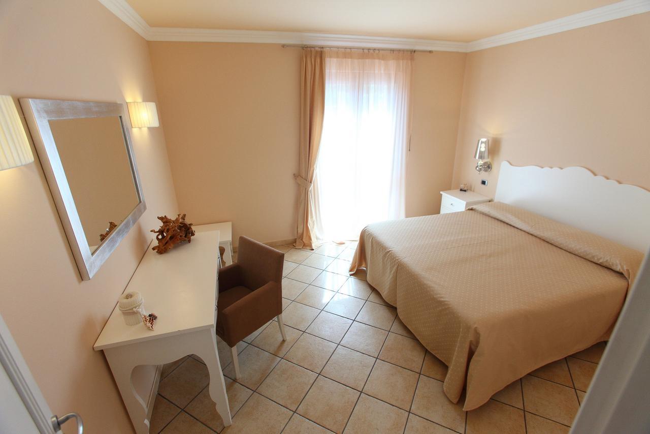 ליפארי Residence Hotel La Giara מראה חיצוני תמונה