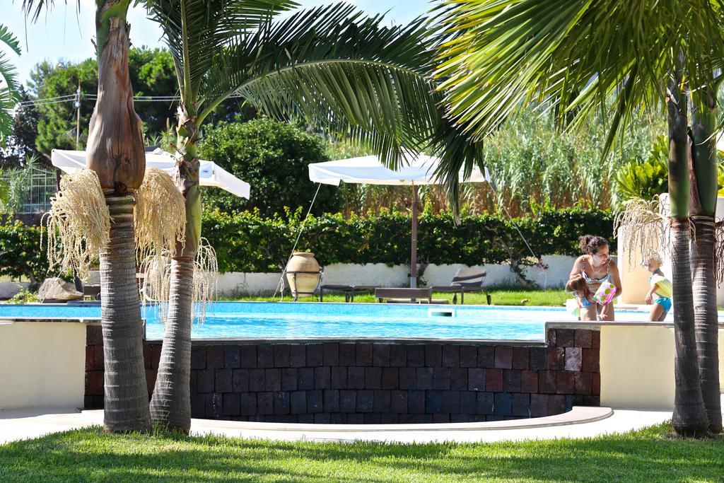 ליפארי Residence Hotel La Giara מראה חיצוני תמונה