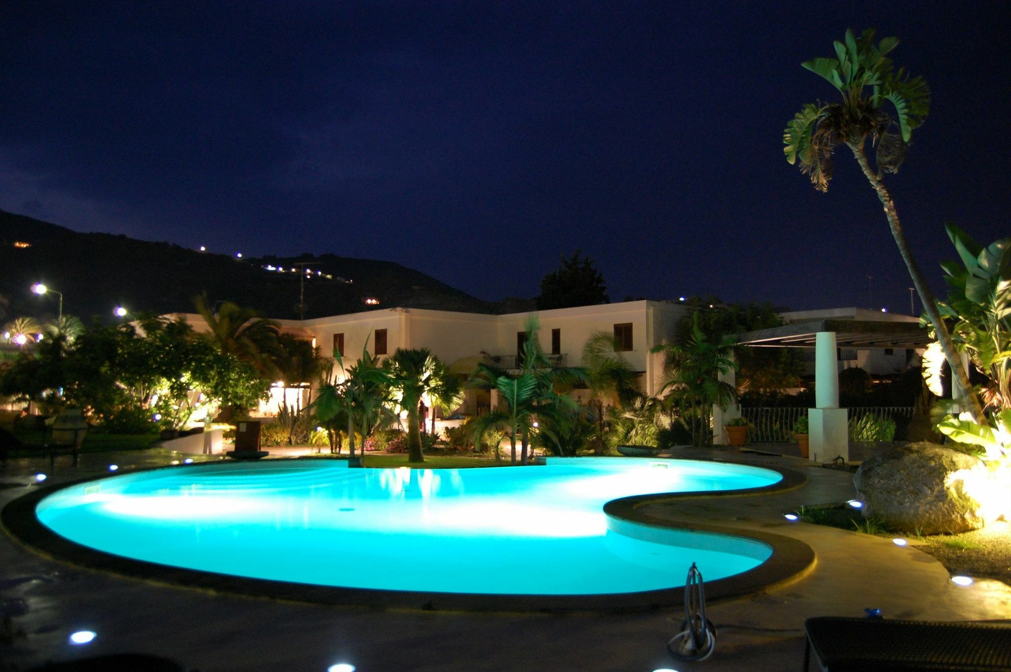 ליפארי Residence Hotel La Giara מראה חיצוני תמונה